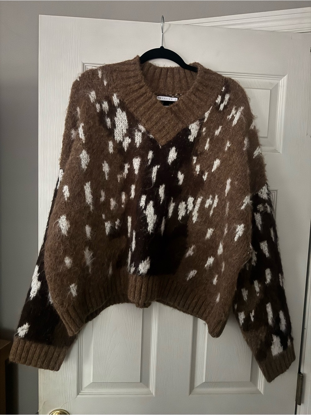 ASOS DESIGN high V-neck boxy animal print sweater in brown